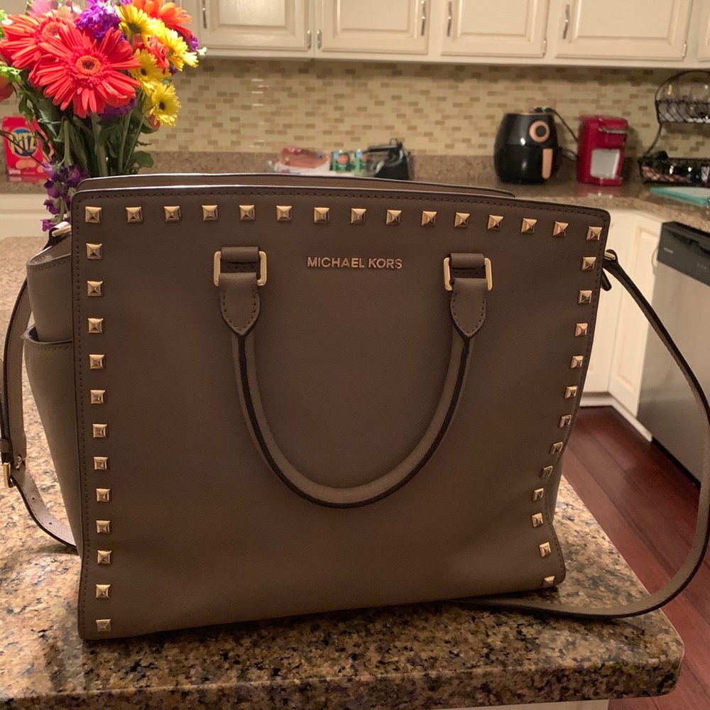 Michael Kors purse